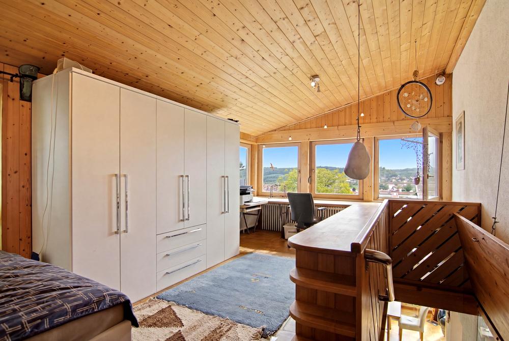 EG - Schlafzimmer mit Blick auf das Wiesental...