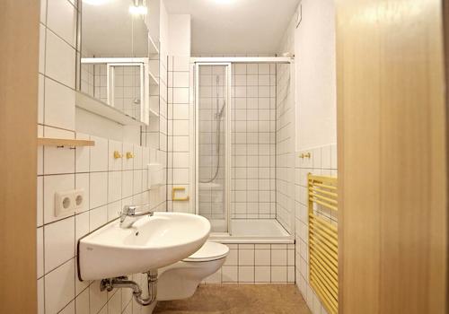 UG - Weiteres Badezimmer mit Dusche