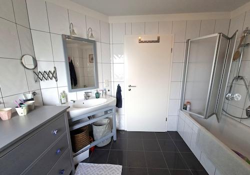 Badezimmer 1.OG