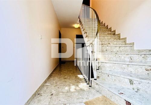 EG Haupteingang / Treppenhaus