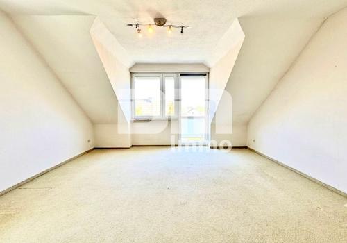 DG Wohn / Esszimmer / Zugang Balkon