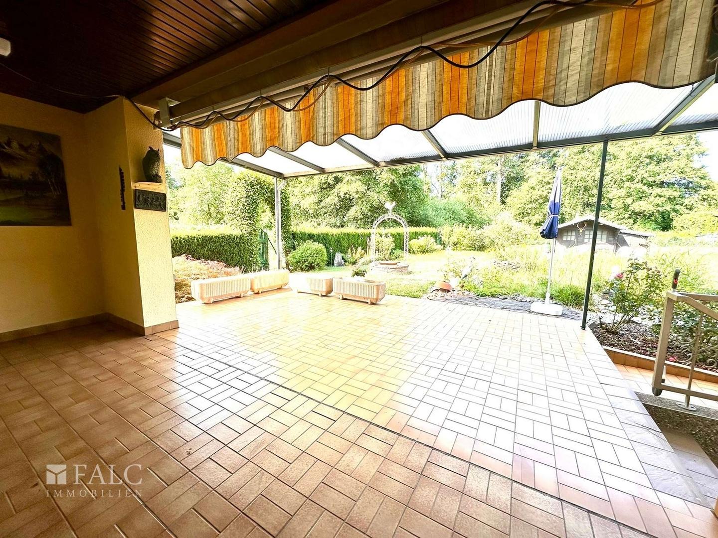 Überdachte Terrasse
