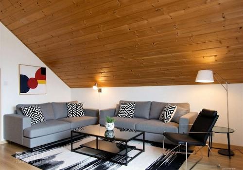 Schlafzimmer - (KI bearbeitet)