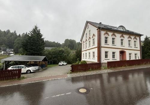 Straßenansicht