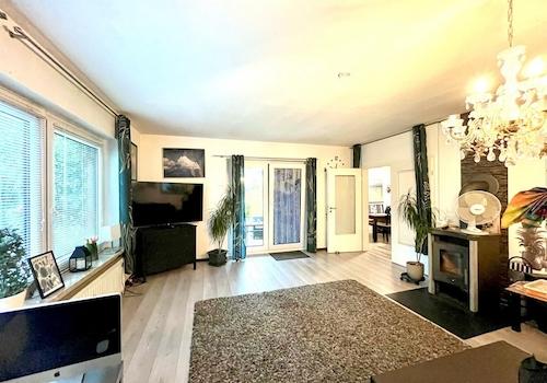 Wohnzimmer EG-Wohnung 