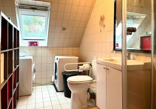 Badezimmer 1-ZI-Whg DG2