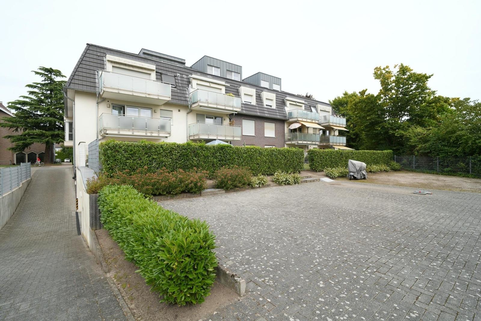 Hausrückseite
