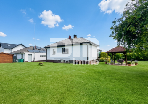 Gartenbereich hinter dem Haus