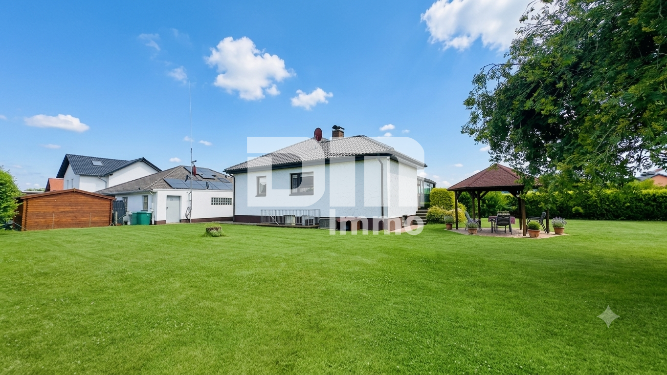 Gartenbereich hinter dem Haus