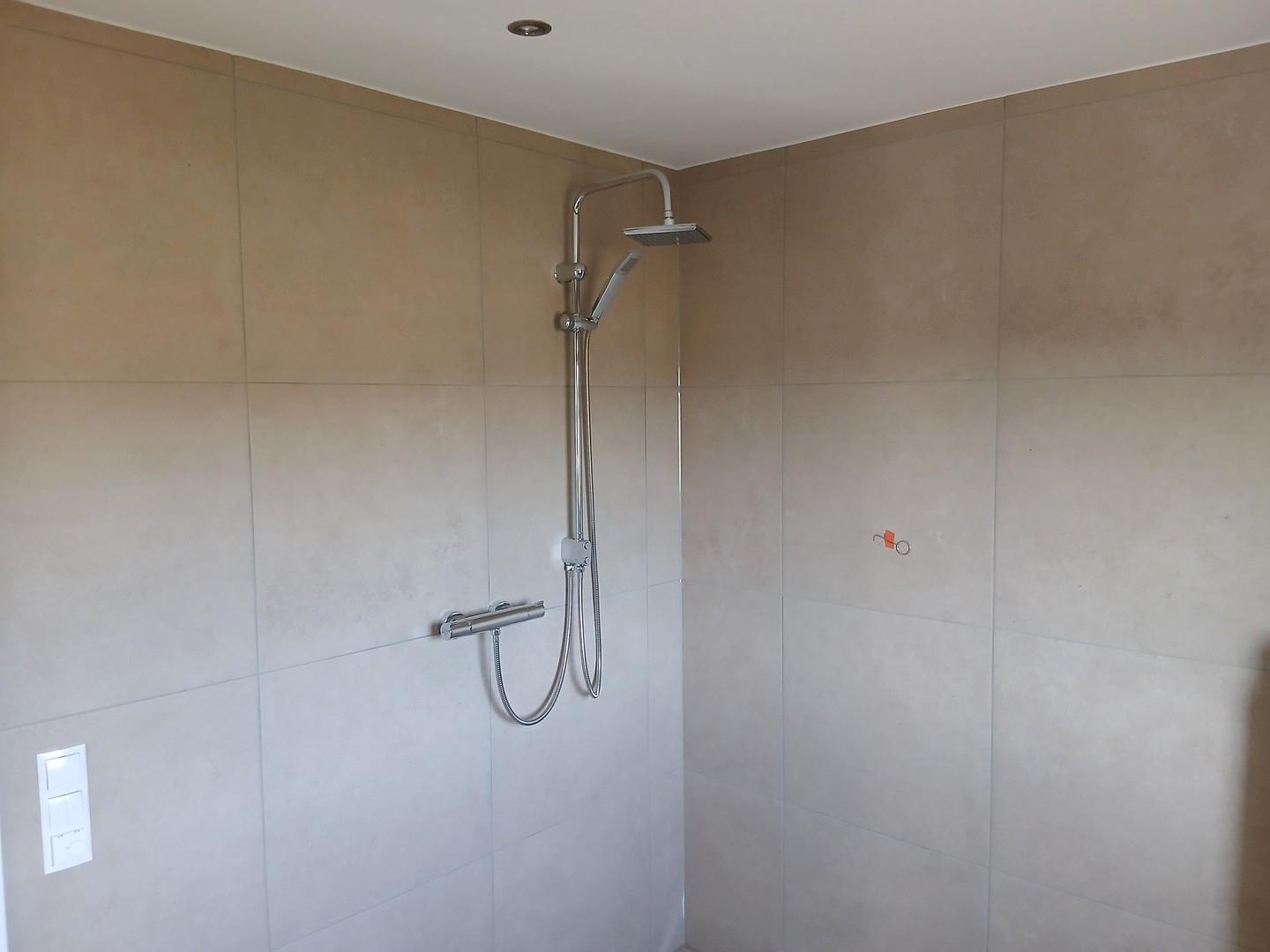 Bad  Dusche