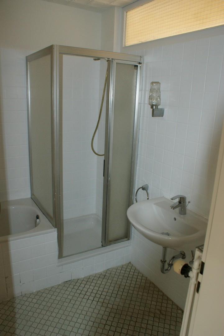 Bad mit Wanne Dusche