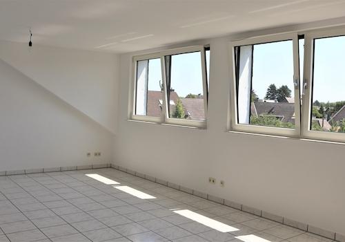 Wohnzimmerfenster gartenseitig