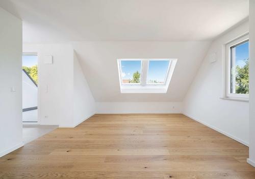 Wohnzimmer + off. Küche 