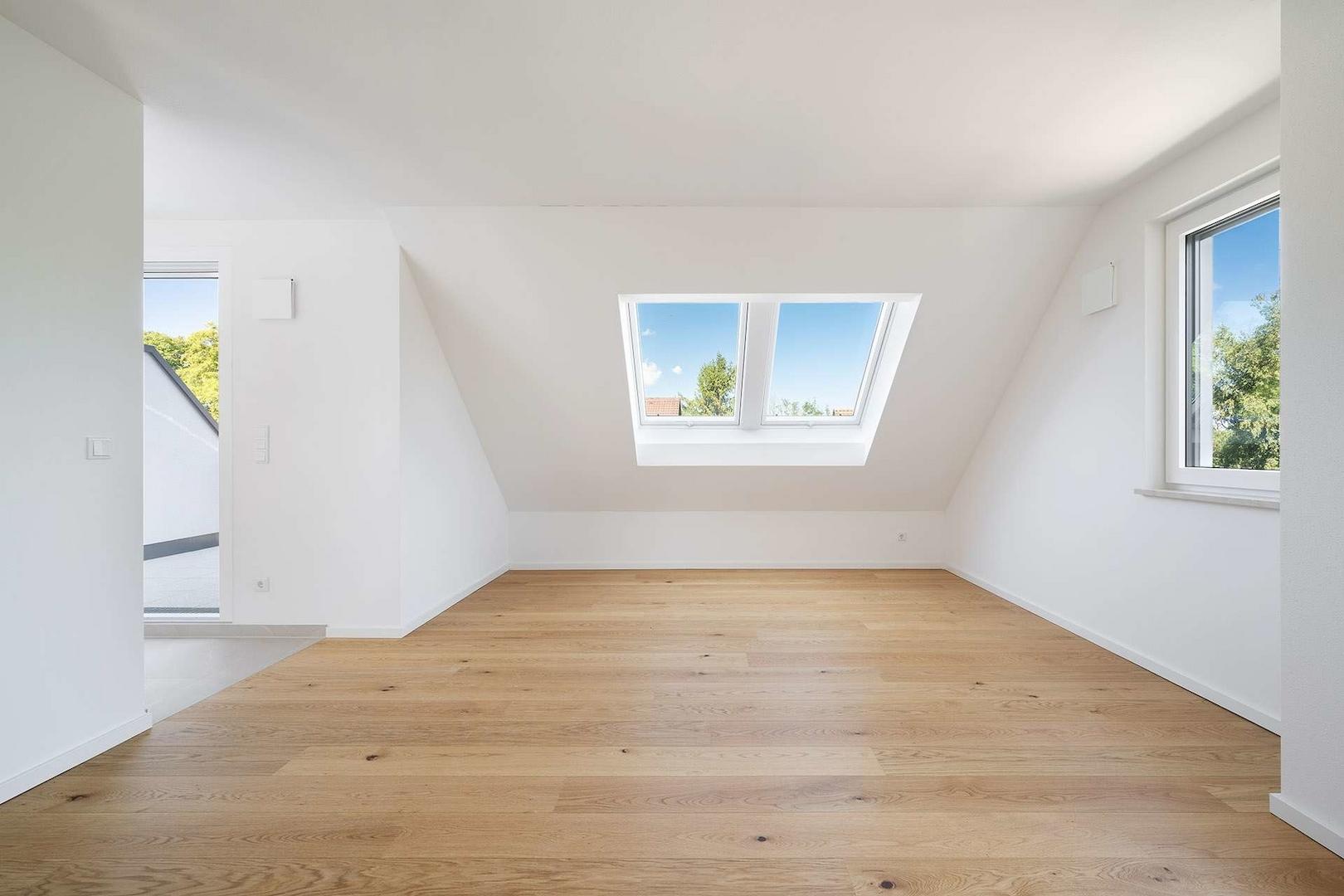Wohnzimmer + off. Küche 