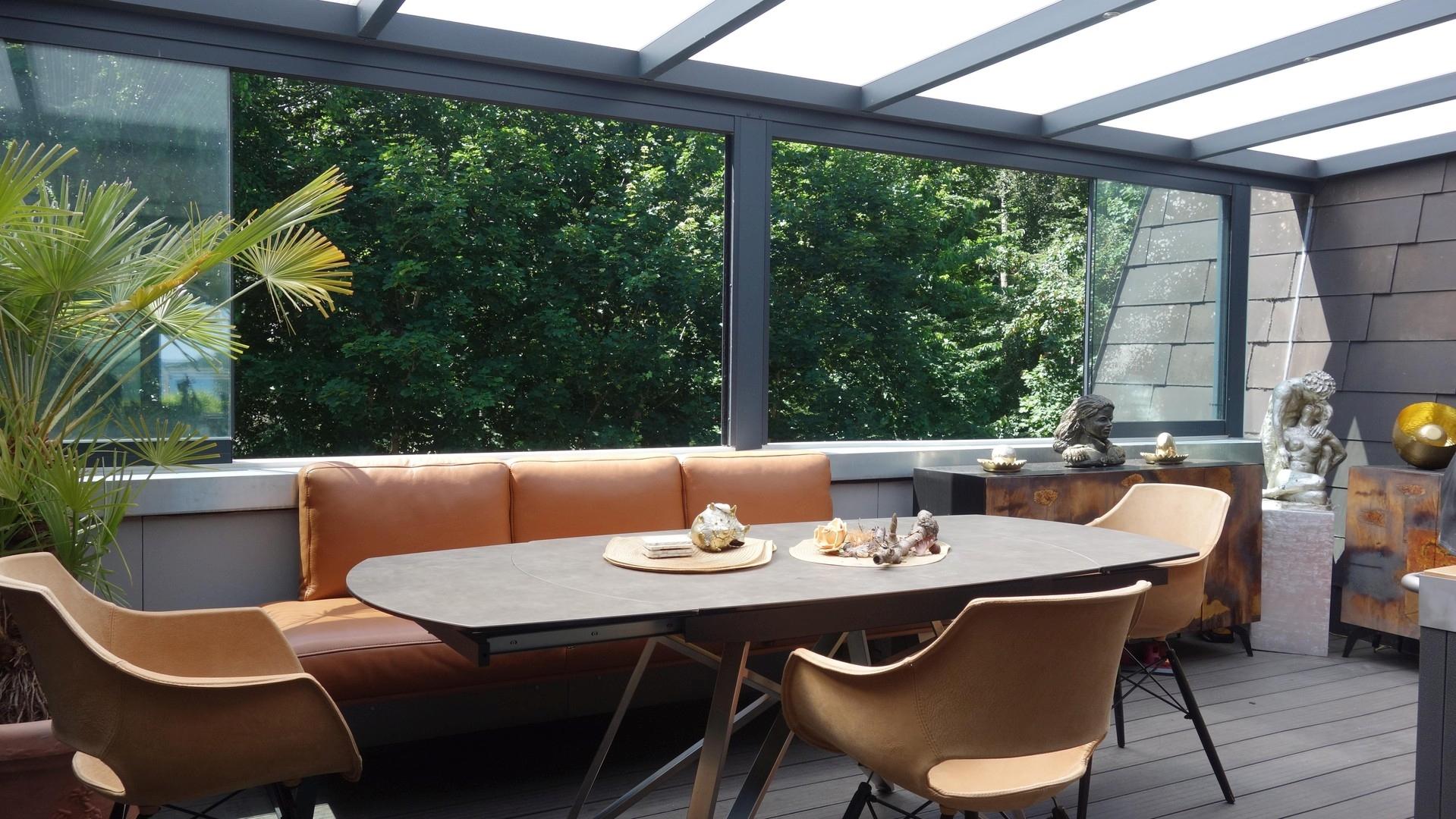 Moderne Dachterrasse, Sommer