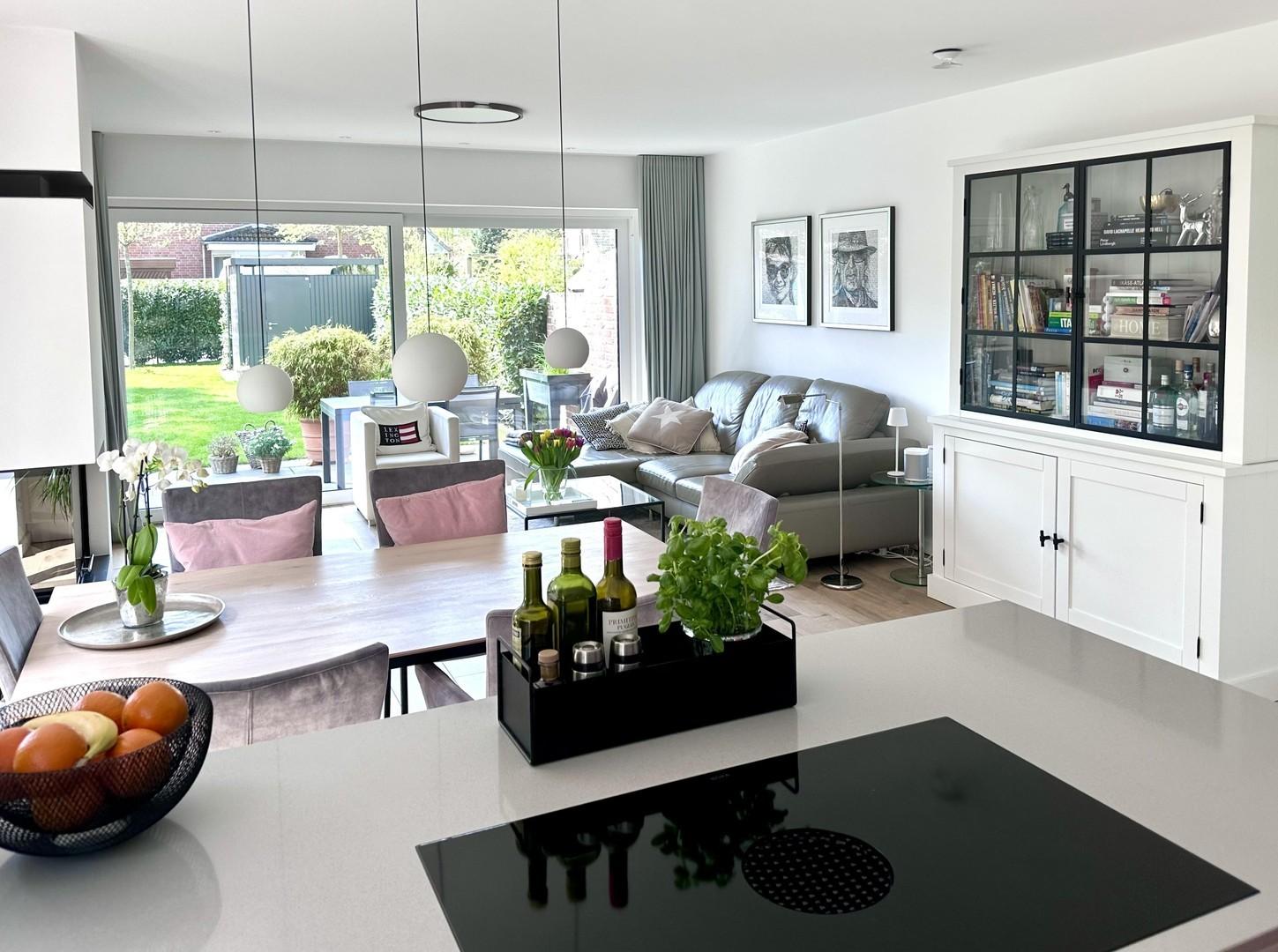 Blick ins Wohnzimmer