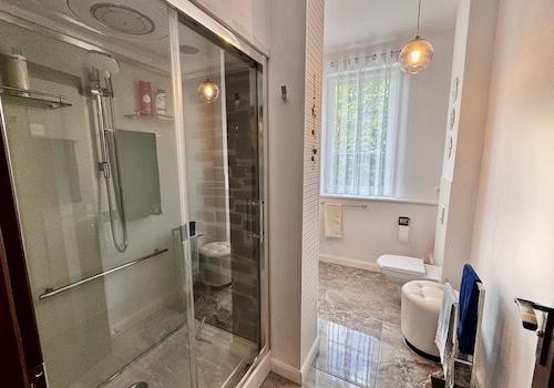 mit Dusche