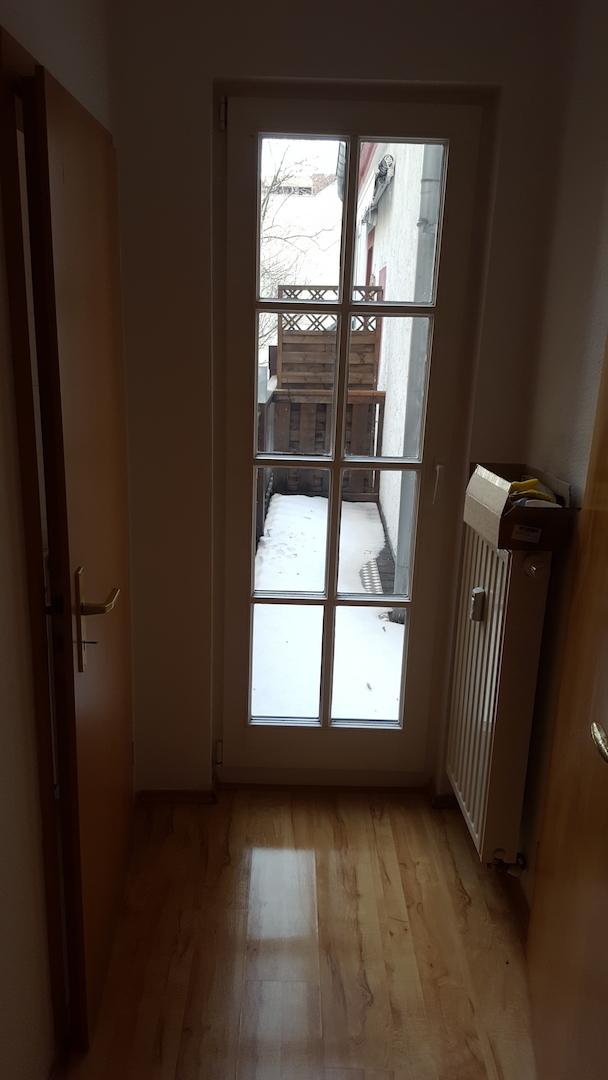 Tür zum Balkon, keine Nachmittagssonne