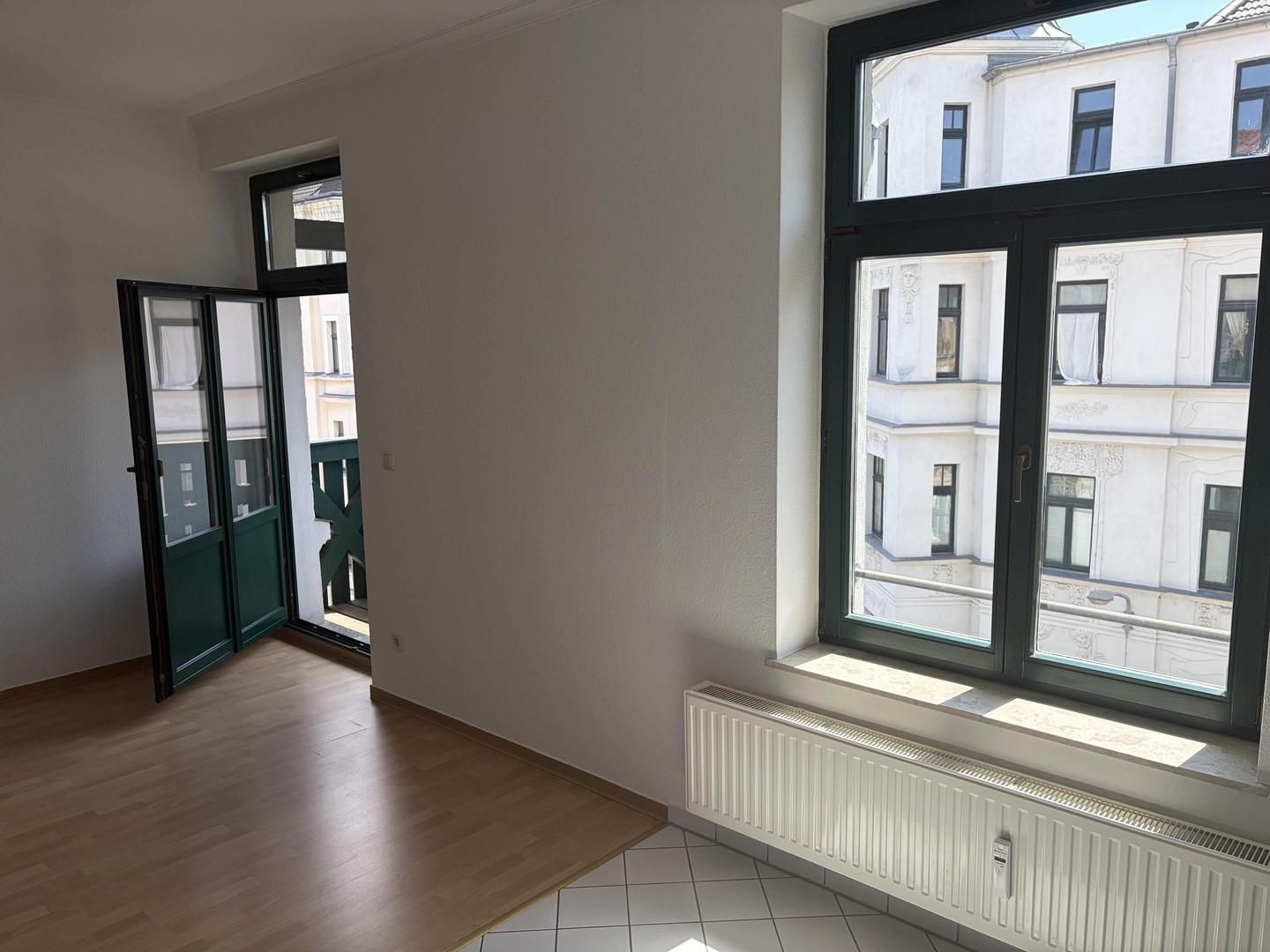 Wohnzimmer mit Essbereich