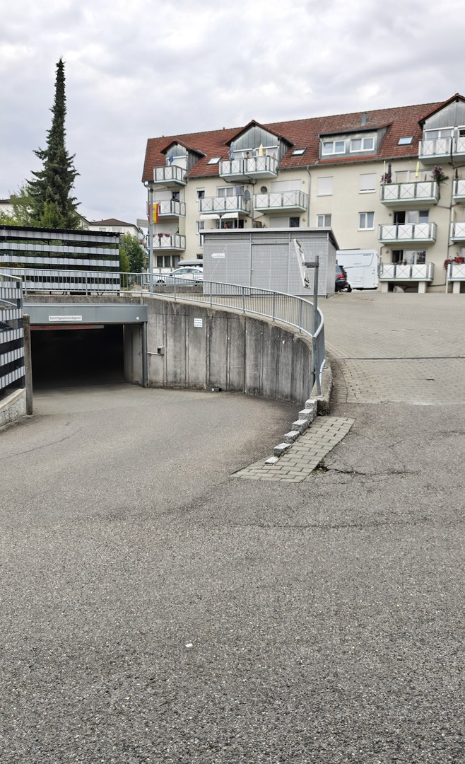 Tiefgaragenzufahrt