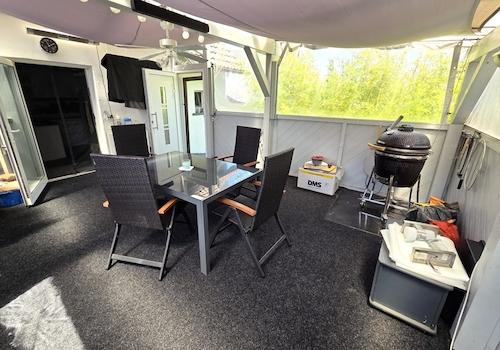 ca. 30 m² Terrassenfläche