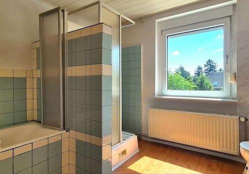 Badezimmer DG.