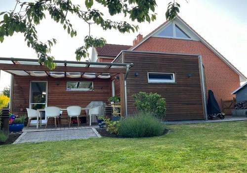 Seitenansicht mit Anbau