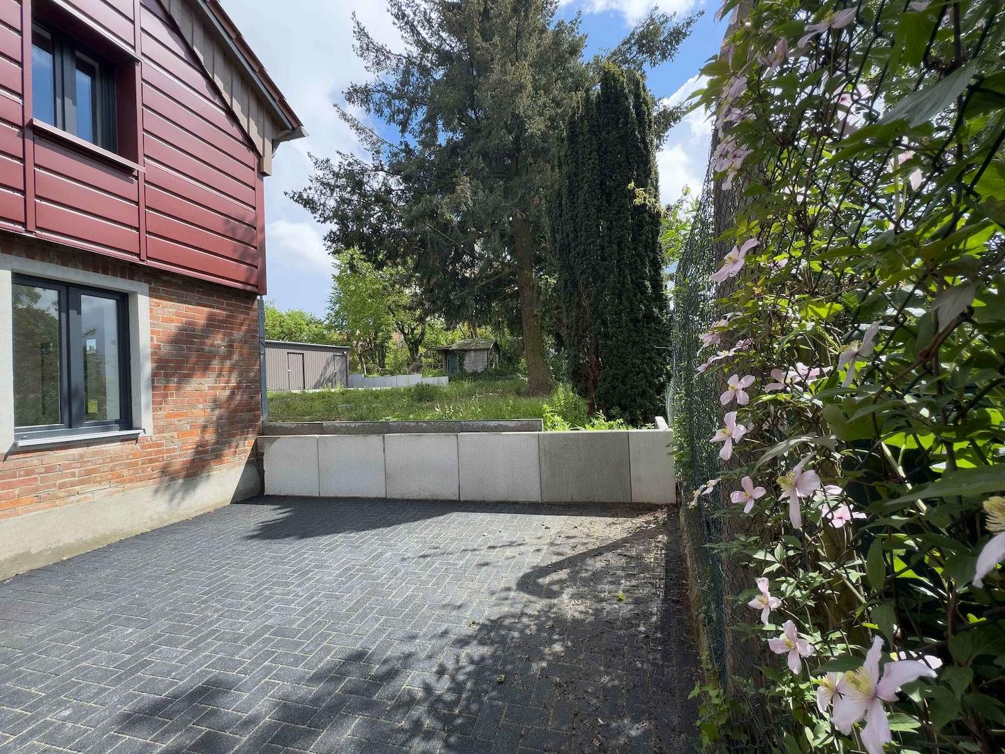 Terrasse vor dem Wohnzimmer