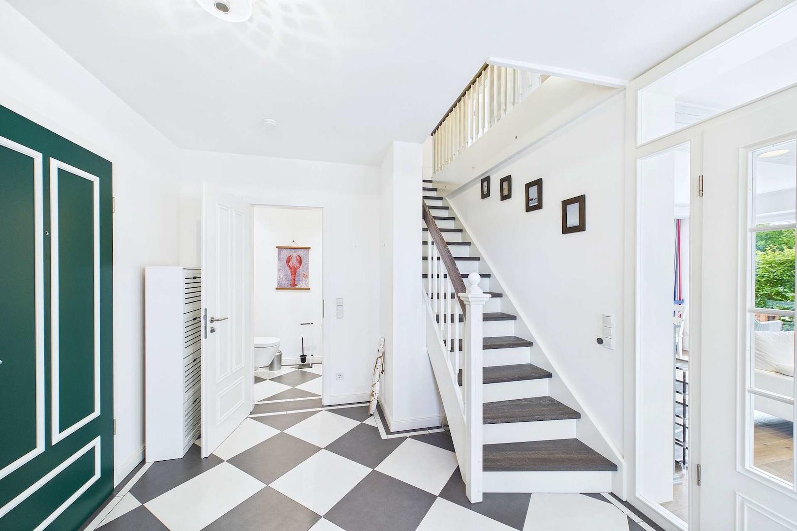 Treppe ins Obergeschoss
