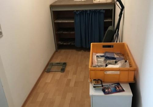 Abstellraum neben Küche