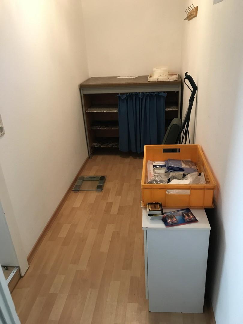 Abstellraum neben Küche