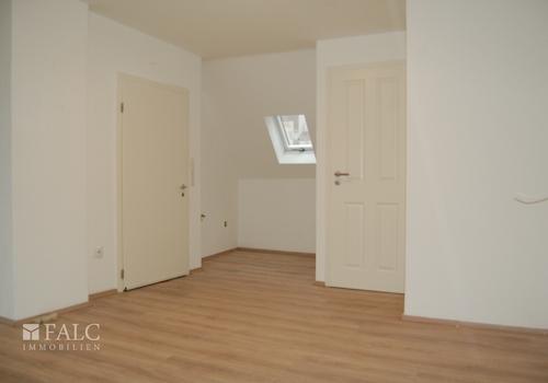 Wohnraum_Richtung Küchennische_DG