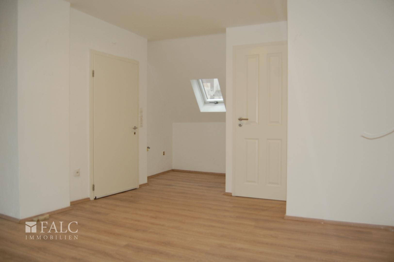 Wohnraum_Richtung Küchennische_DG