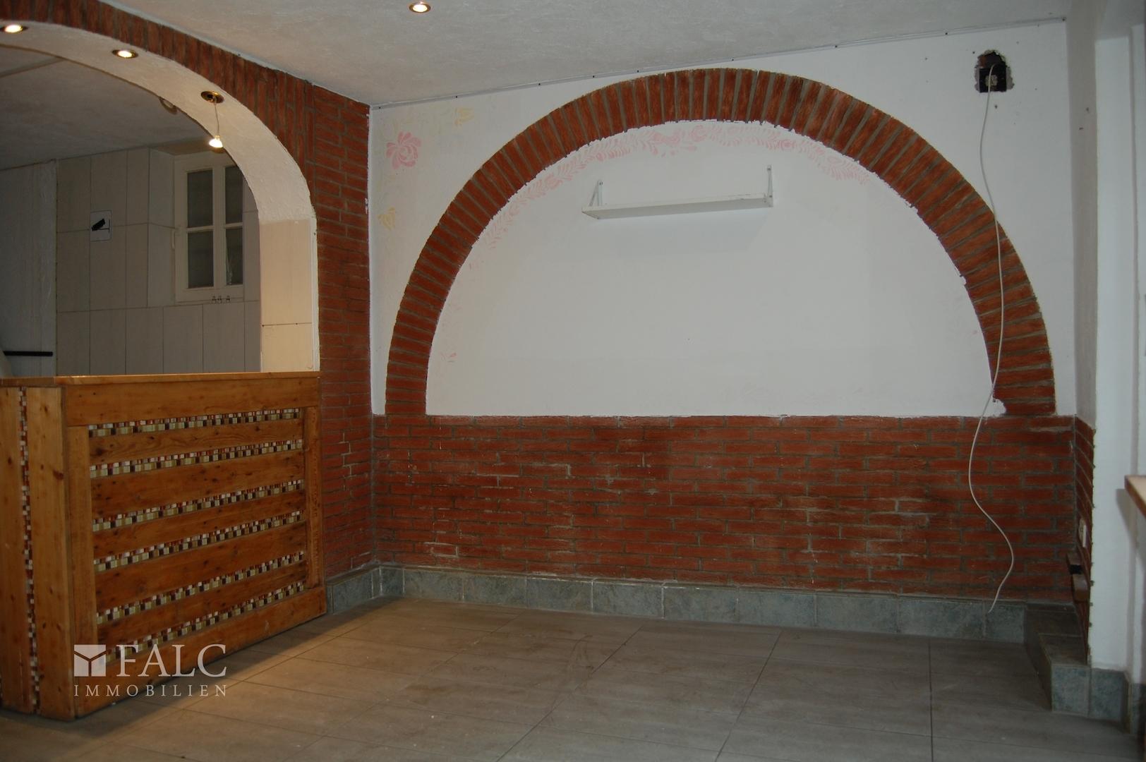 Vor der Theke rechts_Pizzeria