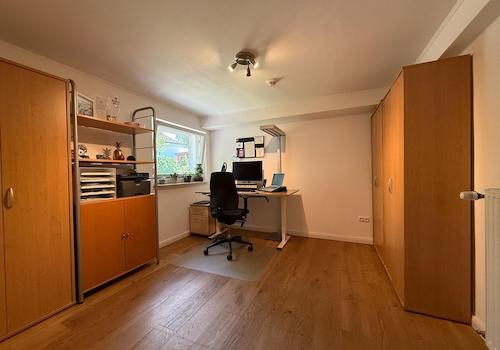 Büro UG