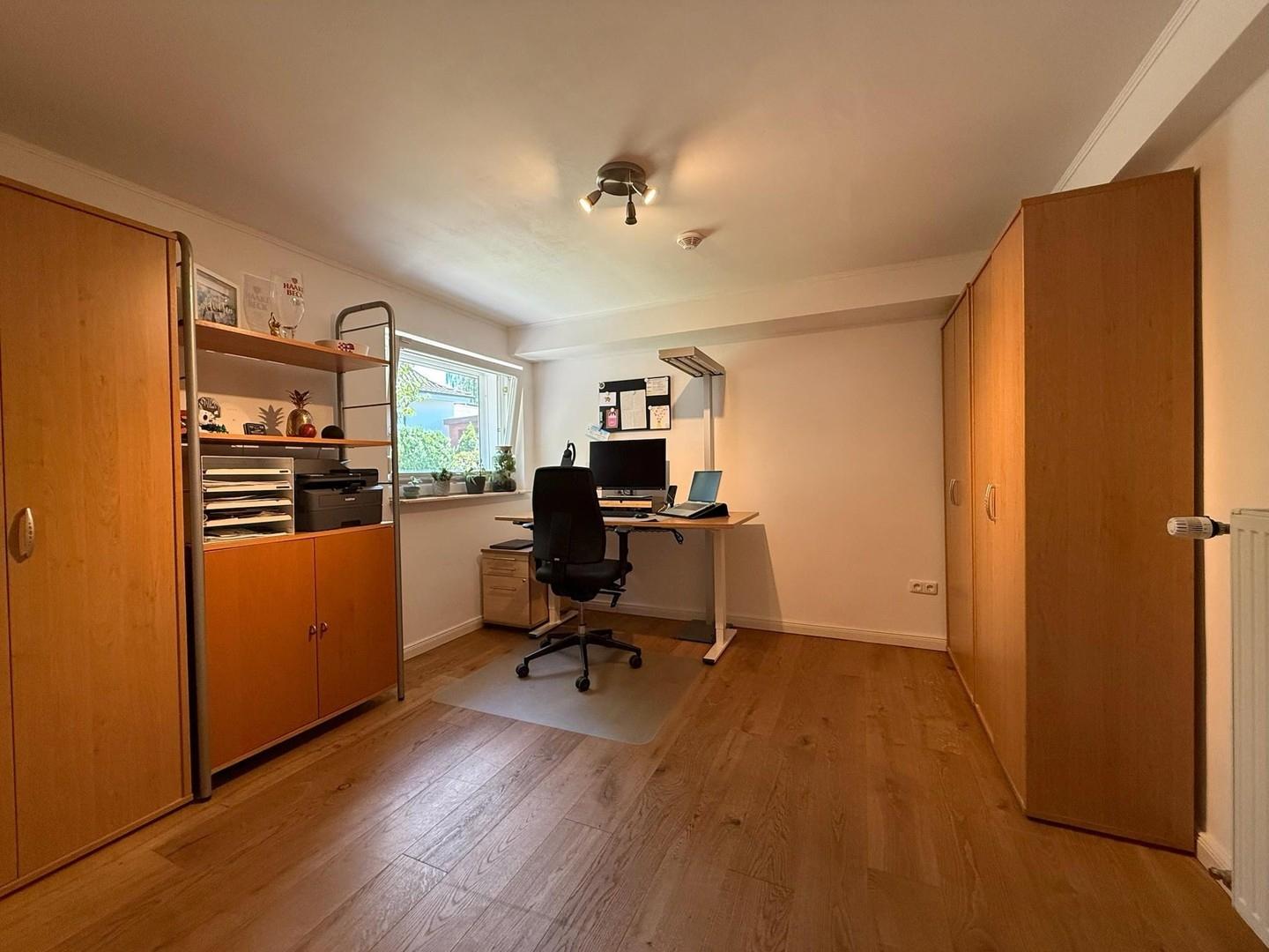 Büro UG