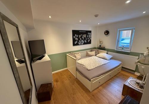 Schlafzimmer UG
