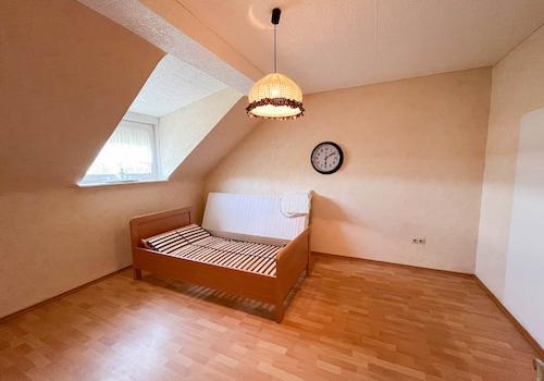 Schlafzimmer DG