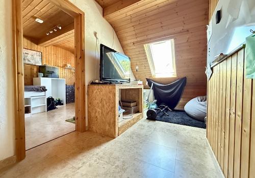 Durchgangszimmer/Kinderzimmer DG 