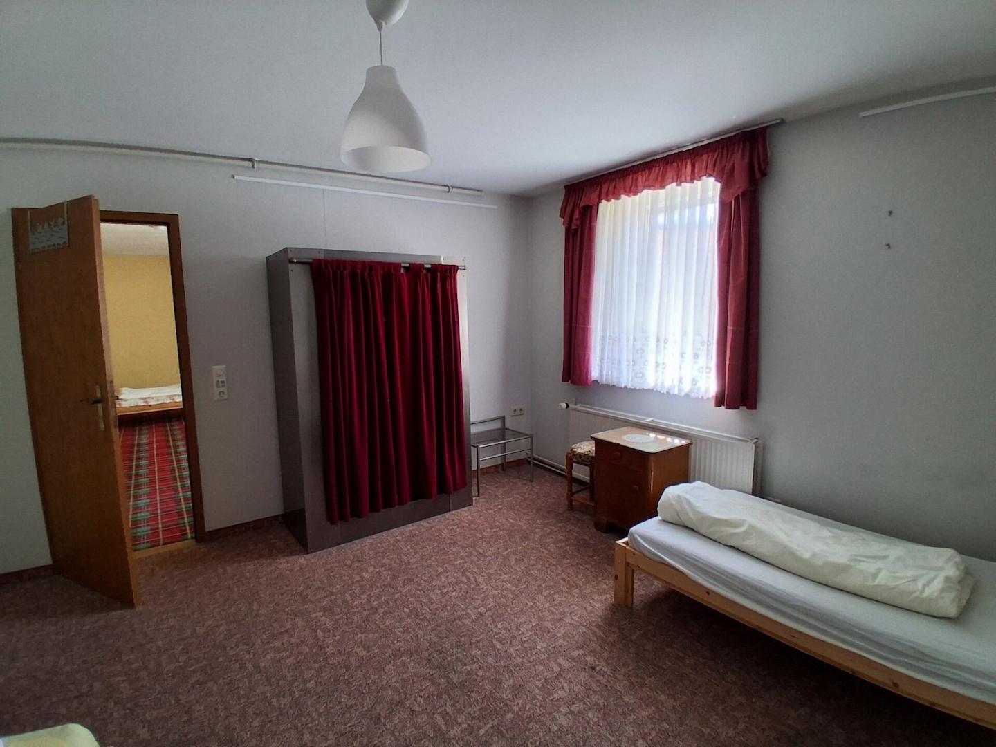 Schlafzimmer Bild 2