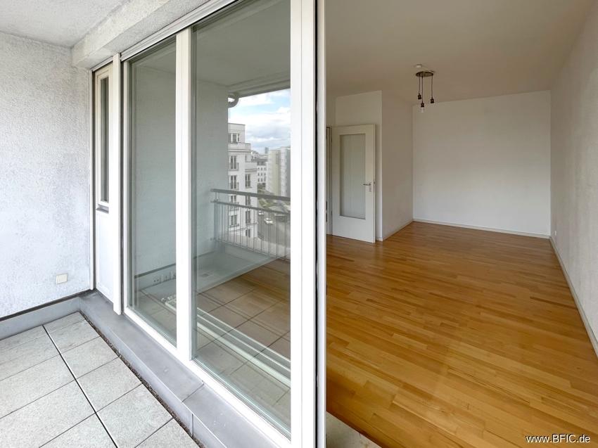 Wohnzimmer vom Balkon