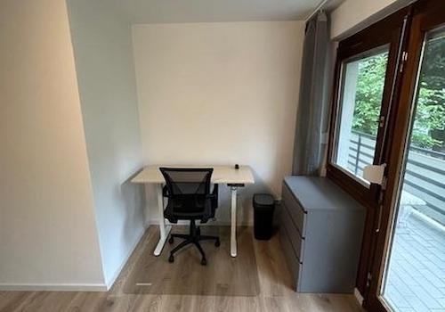 Zimmer 2 (Zugang zum Balkon)