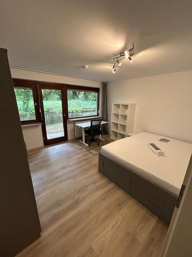 Zimmer 3 (Zugang zur Terrasse)