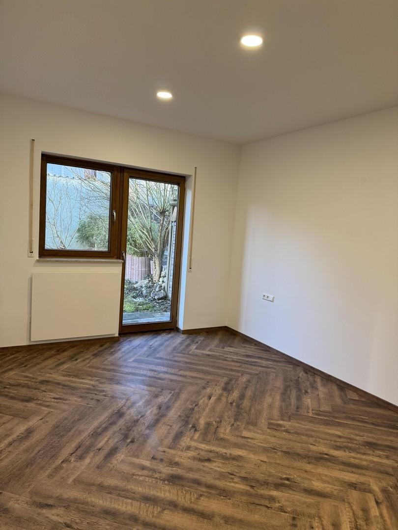 Schlafzimmer mit Gartenzugang