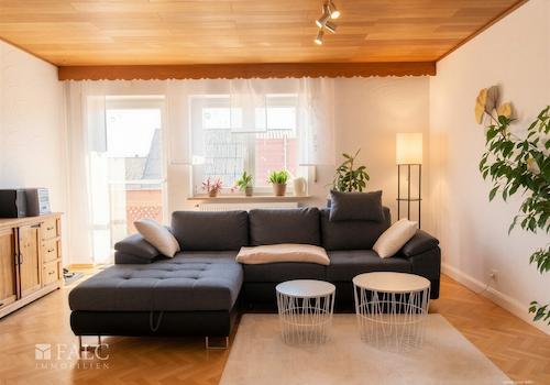 OG: Wohnzimmer, KI bearbeitet