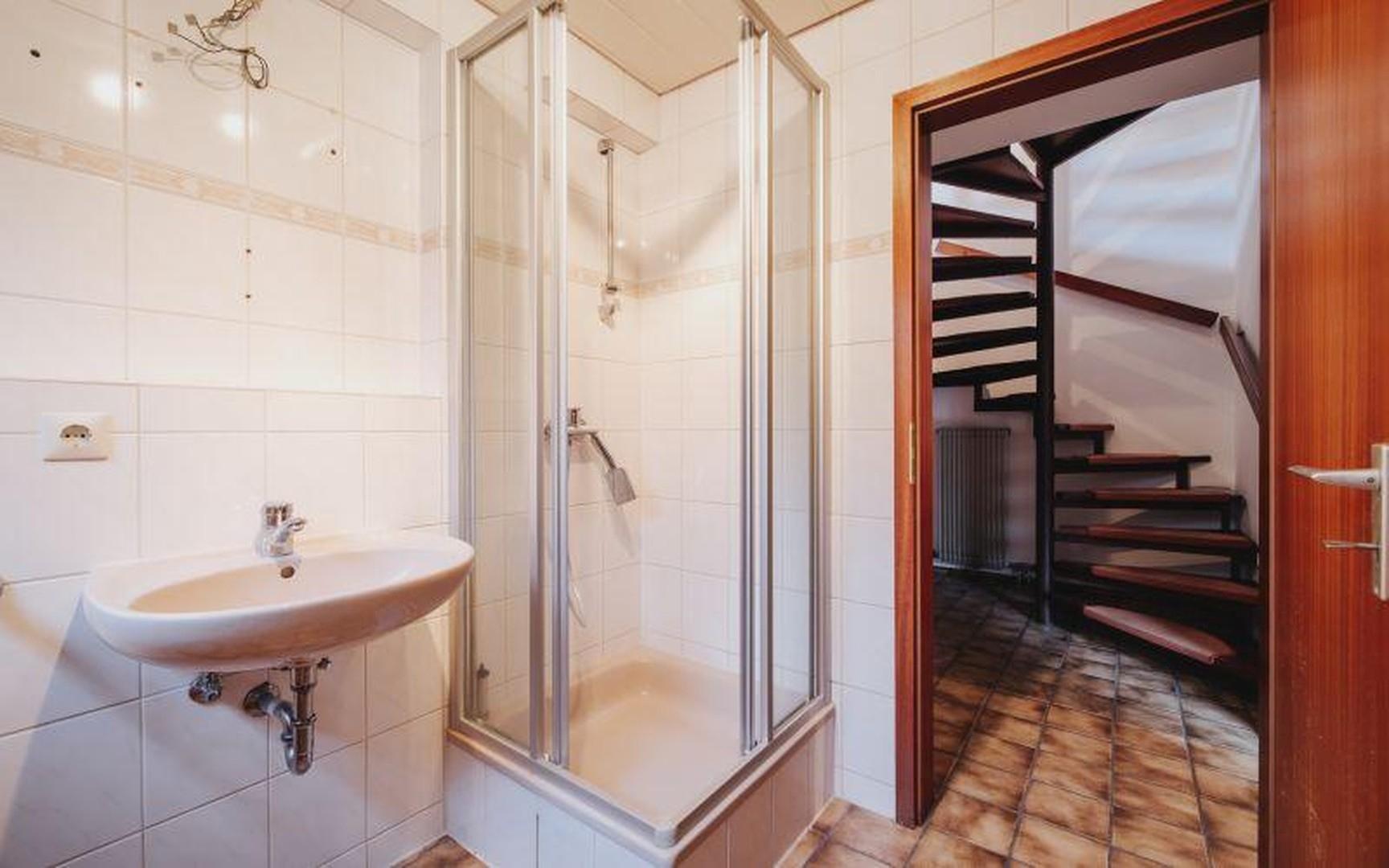UG Dusche