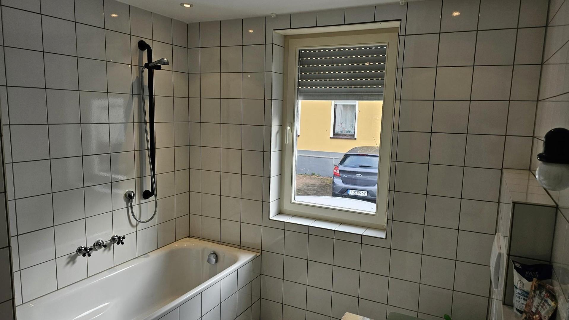 Bad mit Badewanne