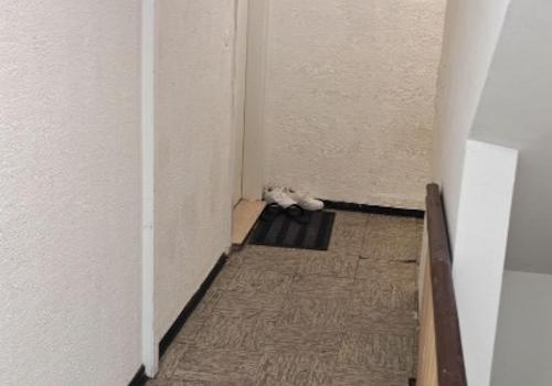 Flur zu Wohnung