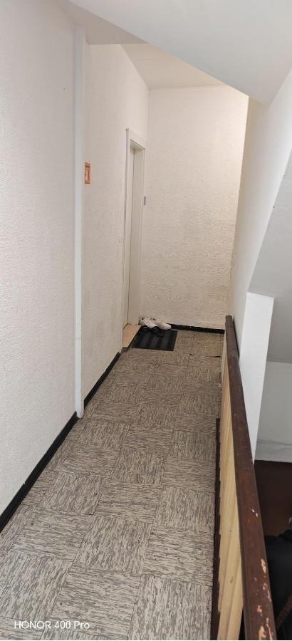 Flur zu Wohnung
