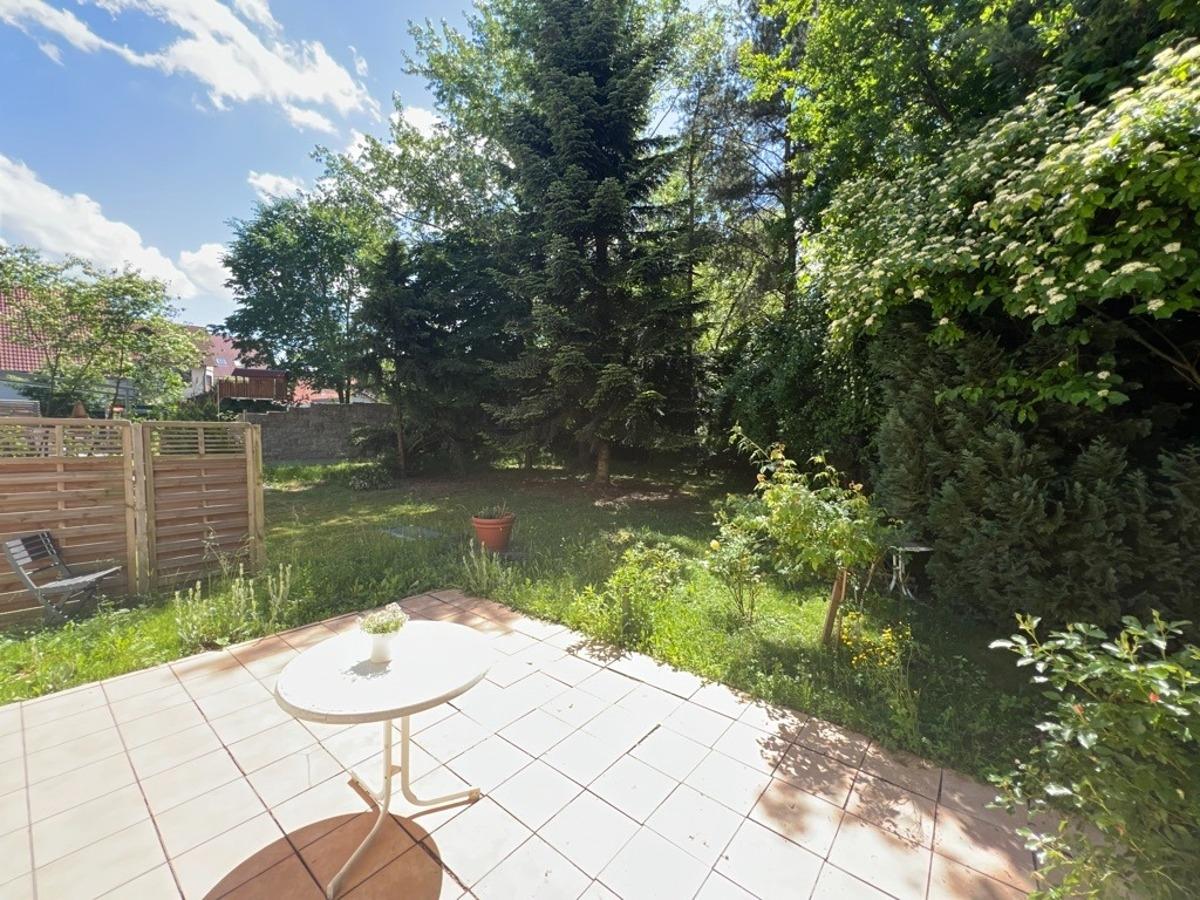 Terrasse mit Garten